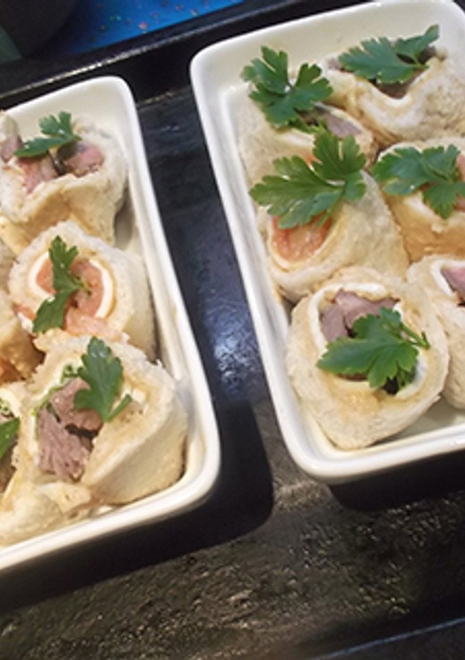 Una foto de Rollitos de ternera y salmón