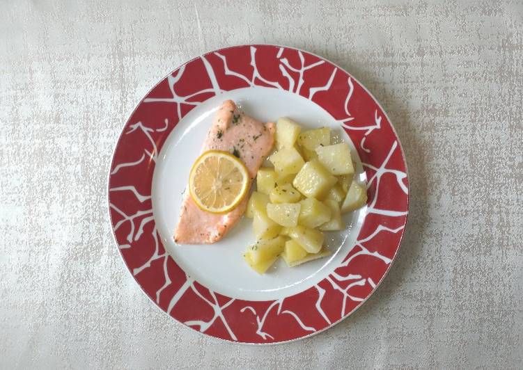Salmone al forno con patate