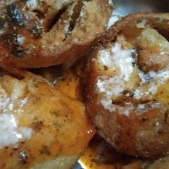 A picture of Dahi puri.