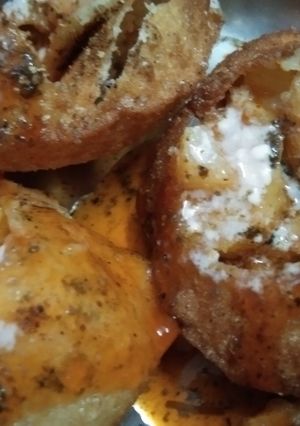 A picture of Dahi puri.