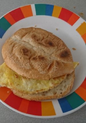 Una foto de Omelets con Pan Tostados (con pan de Ayer) 🍳