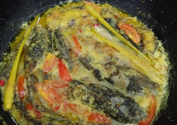 Bahan memasak Ikan lele kuah susu gurih😁 yang simpel