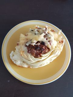 Фото Гнезда из спагетти с фаршем.