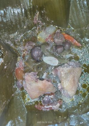 Foto resep Garang asem ayam kampung bungkus daun