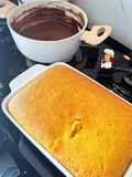 Bolo de cenoura com cobertura de chocolate
