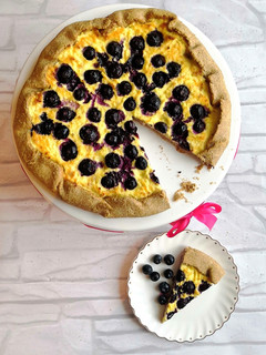 Cukormentes áfonyás-túrós galette recept fotója