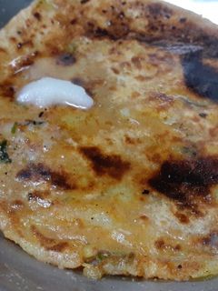 आलू का पराठा (aloo ka paratha recipe in Hindi) रेसिपी मुख्य फोटो