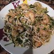 Spaghetti de calabacín con gulas y gambones al ajillo