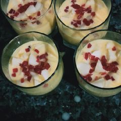 A picture of Fruit pudding.
