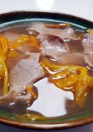 金針肉片湯 的食譜成品照片