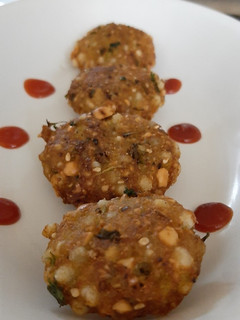 ક્રિસ્પી સાબુદાણા વડા (Crispy Sabudana Vada Recipe In Gujarati) રેસીપી મુખ્ય ફોટો
