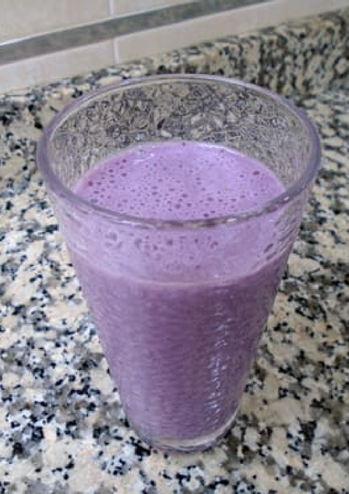 Una foto de Batido de fresas y moras