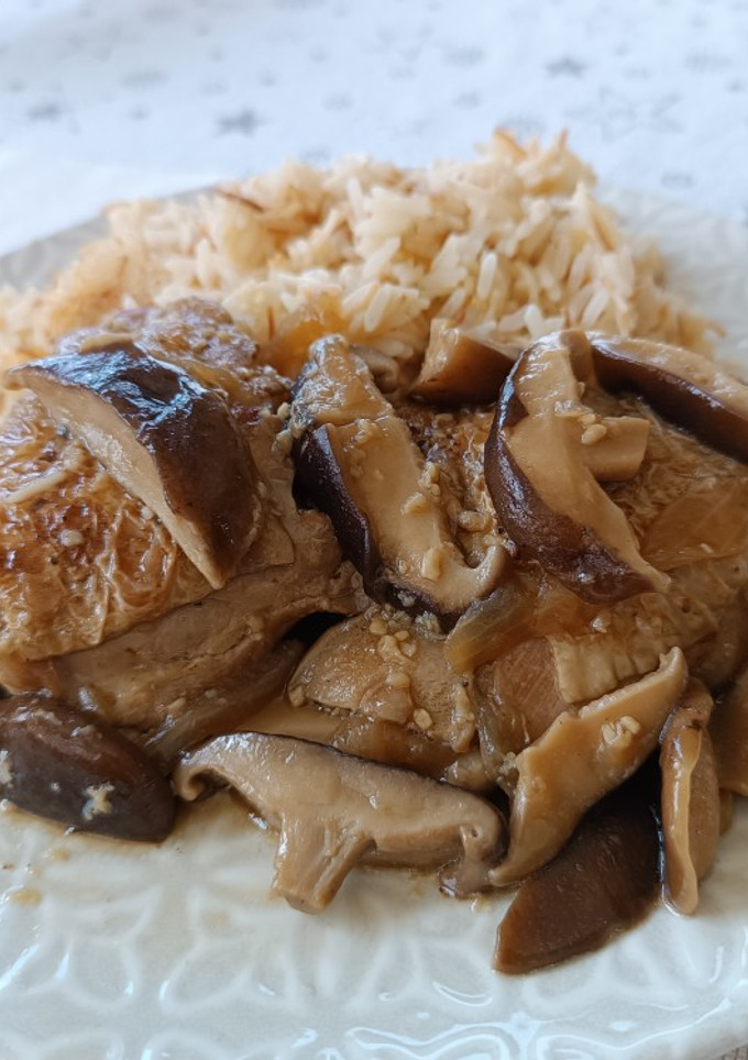 Una foto de Pollo con shiitake