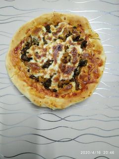 عکسی از دستور پیتزای گوشت و قارچ