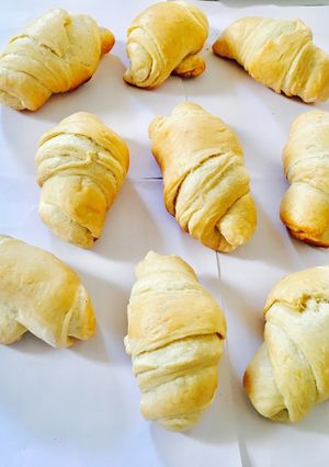 A picture of Croissants.
