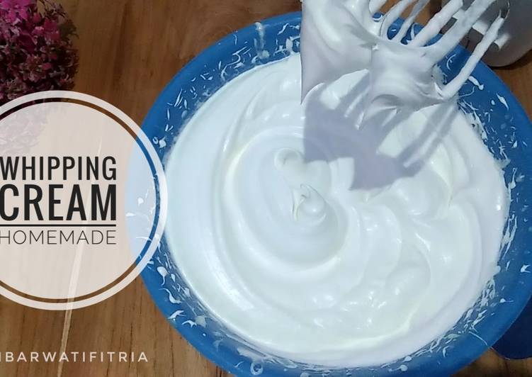 BIKIN NAGIH! Ternyata Ini Cara Membuat Whipping Cream Homemade Anti Gagal