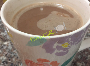 Una foto de Chocolate caliente con proteína ☕️💪🏼/ low carb