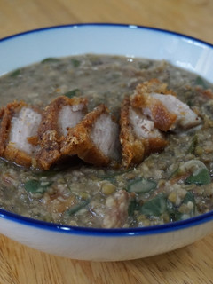 A picture of Ginisang Monggo with Crispy Bagnet.