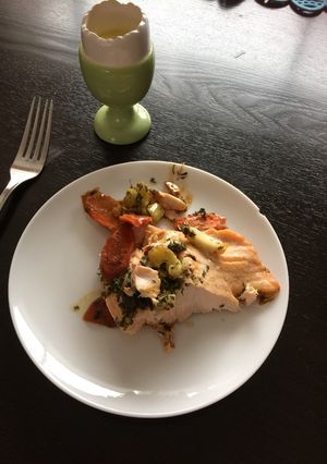 A picture of One pan salmon.