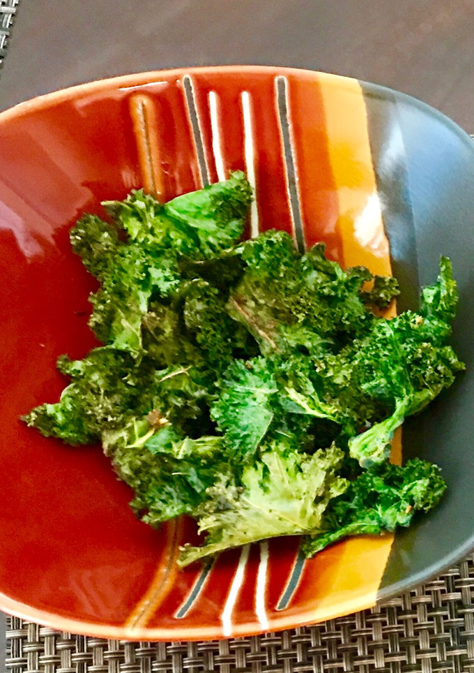 Una foto de Chips de kale