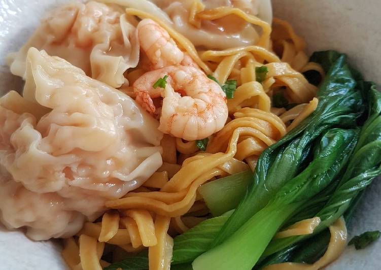 Recipe of Ultimate Carrot Noodle With Shrimp Dumplings