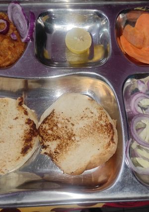 पाव भाजी (pav bhaji recipe in Hindi) रेसिपी मुख्य फोटो
