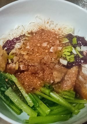 รูปของ บะหมี่โอ๊ตแห้งหมูกรอบ(สูตรขี้เกียจ) - คีโต