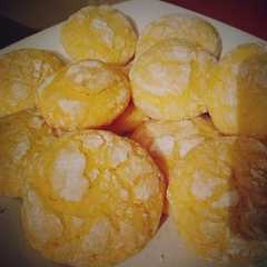 Una foto de Galletas craqueladas de limón 🍋✨