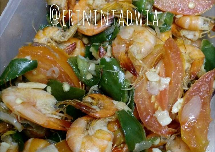 Cara mudah Menyiapkan Tumis Udang Cabe Hijau🍤 Lezat