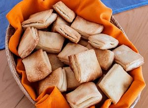 Una foto de Criollitos, libritos, bizcochitos de manteca 🇦🇷 adapt. vegetariana de originales con grasa bovina