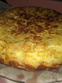 Una foto de Tortilla de papa sin aceite saludable 😋