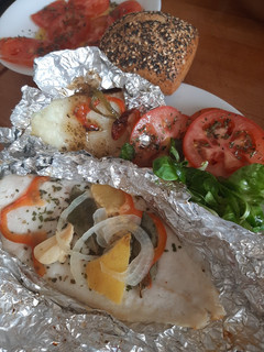 Una foto de Merluza al papillote