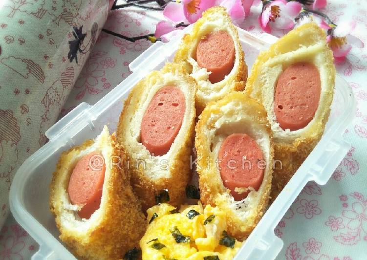 Steps to Prepare Quick Homemade Lunch Box Menu: Sausage Rolled with Bread + Scrambled Egg