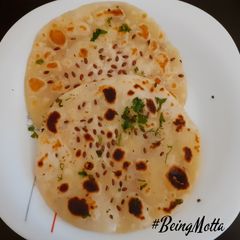 A picture of Flaxseeds Kulcha / Alsi Kulcha.