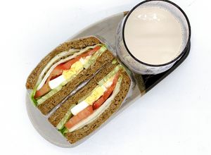 Hình của món Bánh mì nguyên cám + sữa yến mạch: Giảm cân - bữa sáng- eat clean (348cal).