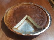 Una foto de quesillo leche condensada