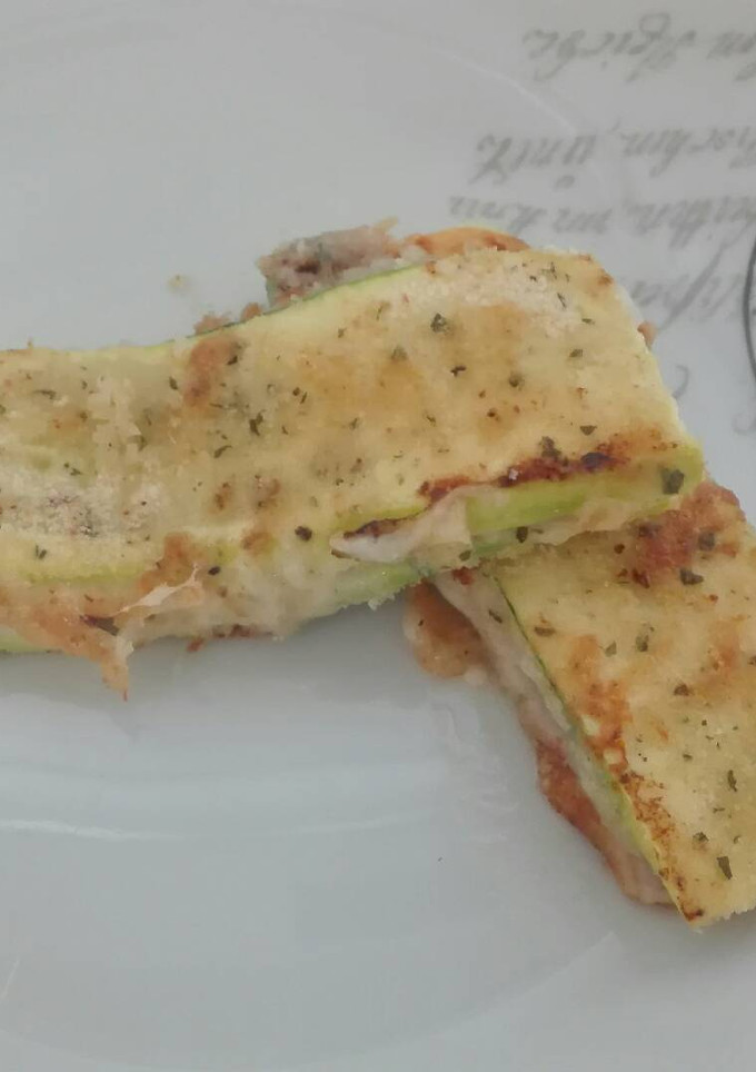 Una foto de Libritos de calabacín con jamón y queso