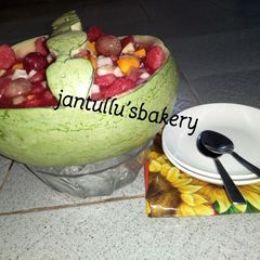 Melon fruits basket A picture of Melon fruits basket.