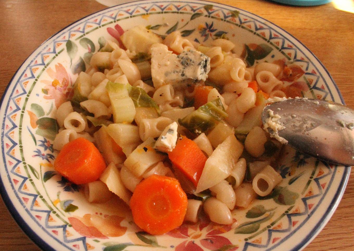 Sopa suculenta, con roquefort, para hambrientos