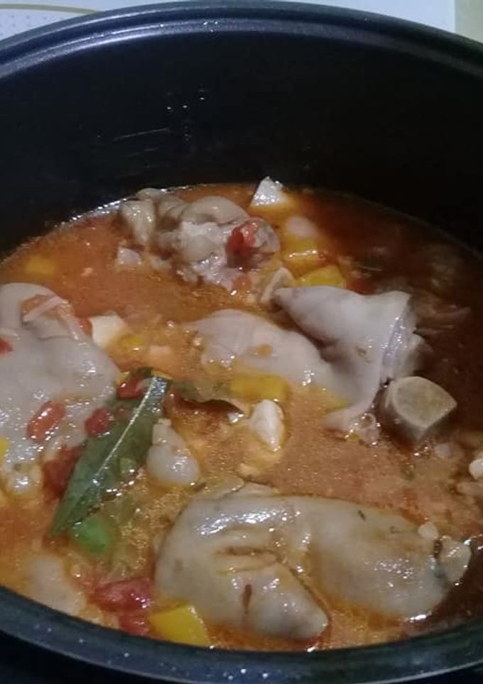 Una foto de Patitas de cerdo en salsa de cerveza al chipotle (MultiOllaSinbo)