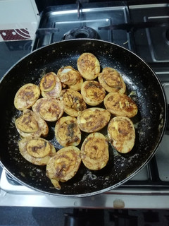 முட்டை ரோஸ்ட்(egg roast recipe in tamil) செய்முறை முக்கிய புகைப்படம்