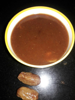 A picture of Jaggery tamarind chutney.