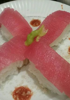 A picture of Brad's ahi tuna nigiri.
