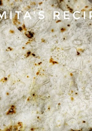 A picture of Bhakari of rice flour.