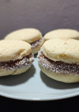 Una foto de Alfajores de maicena ♥️