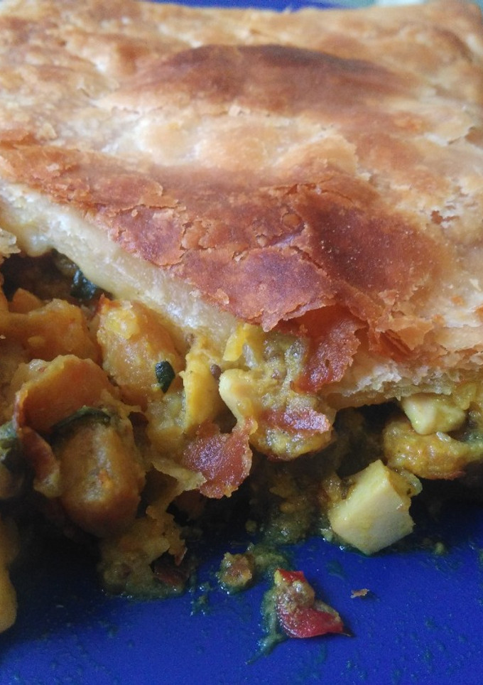 Una foto de Empanada de hojaldre con gambas