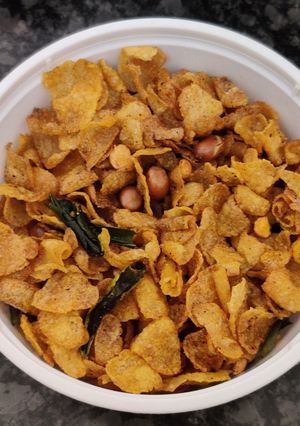 A picture of Kelloggs Cornflakes Chivda.