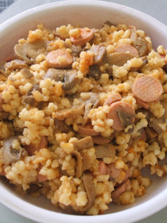 Gombás kolbászos tarhonya recept fotója