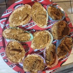 Best Biscoff Drizzle Cupcakes A picture of Best Biscoff Drizzle Cupcakes.