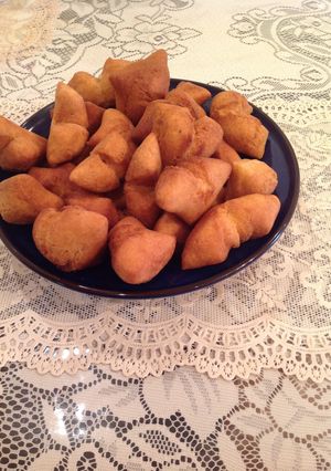 A picture of Vettu Cake (Sweet fried cake).